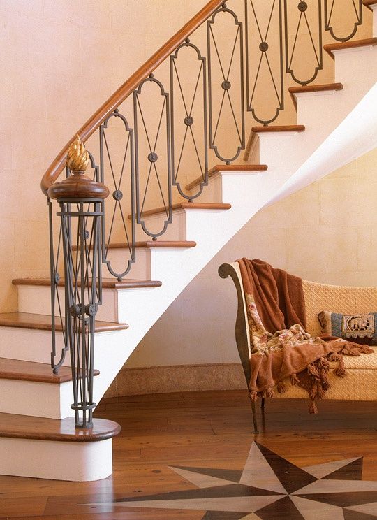 монолитные лестницы в Санкт-Петербурге и Беларуси